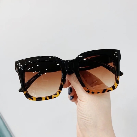 Accessories - Two-Tone Tortoiseshell Designer-Like Sunglasses